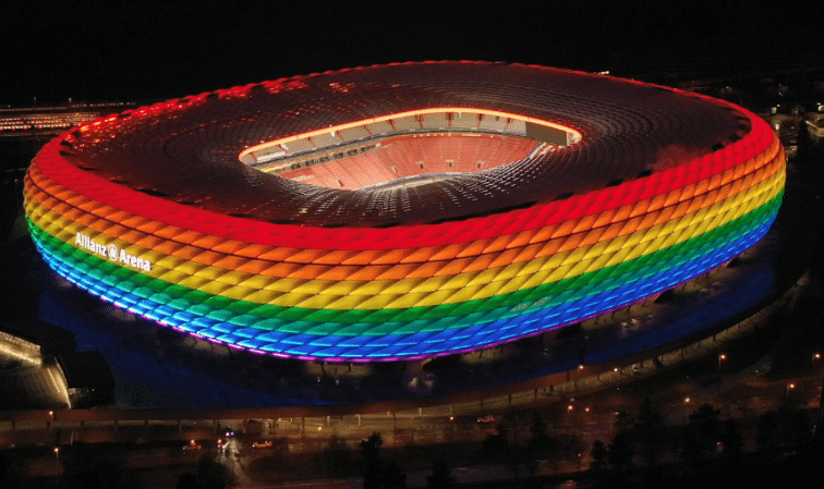 Sân Allianz Arena hiện đại bậc nhất Châu Âu